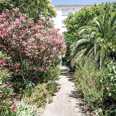 La Petite Real By Interhome *